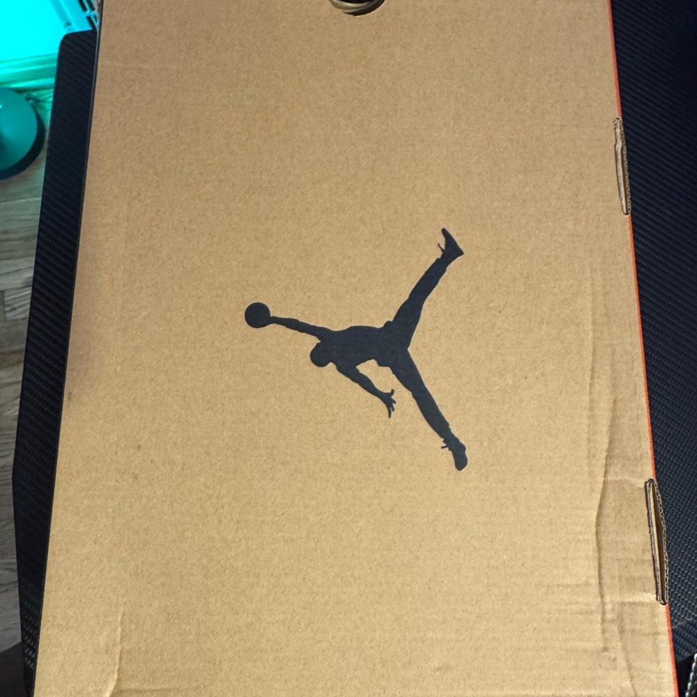 Jordan 12 - Picture 11 of 12